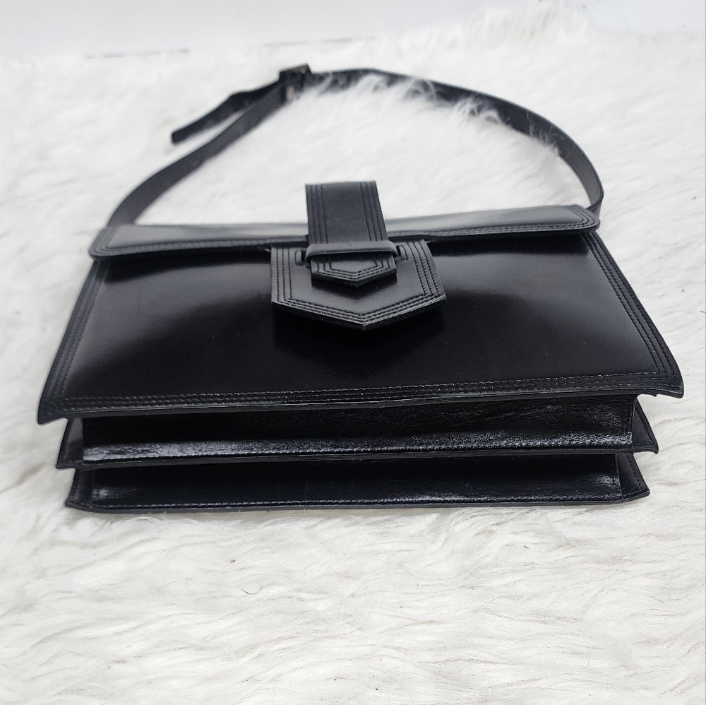 YSL Black Leather Bag – Elegant - Picture 6 of 15